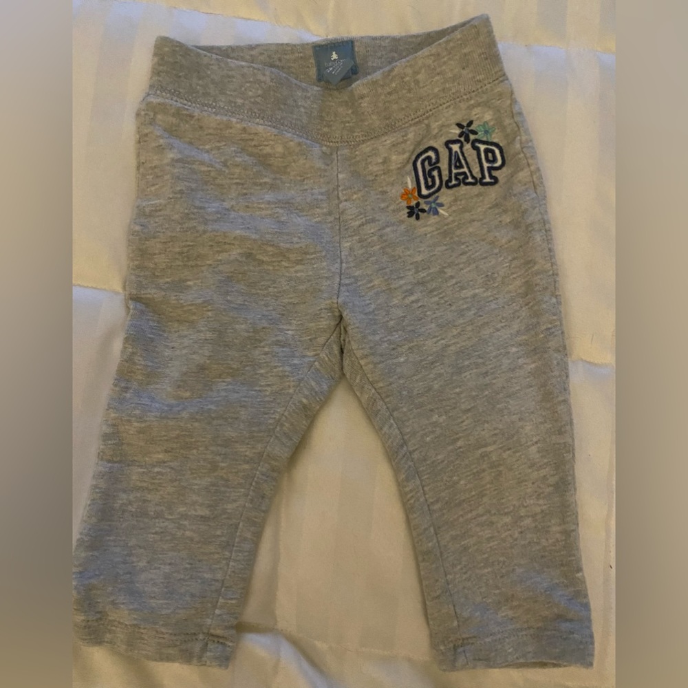 Baby Gap Gray Sweatpants - size 6-12 months